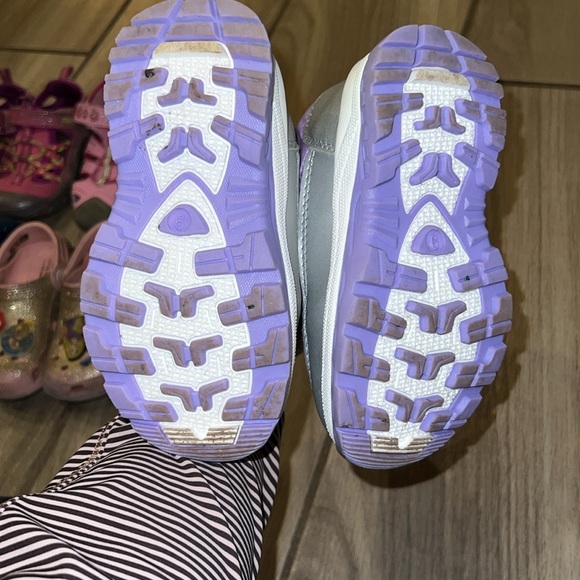 Lot of 2 girls size 9 boots winter and rain boots - Picture 5 of 8